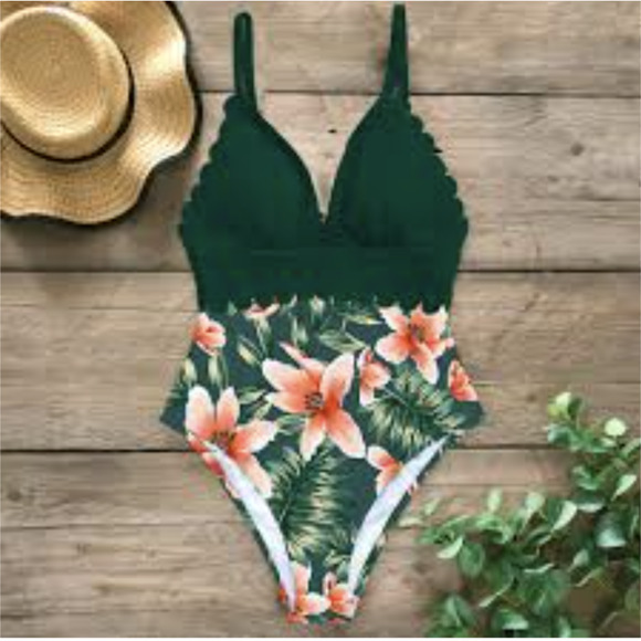 Womens One Piece Plunge V-Neck Swimsuit in Green & Pink Hibiscus Size S - Picture 1 of 9